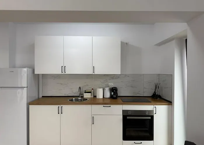 Lumera Near The National Cathedral Bucureşti